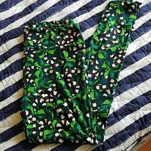 LuLaRoe candy cane Christmas leggings - TC